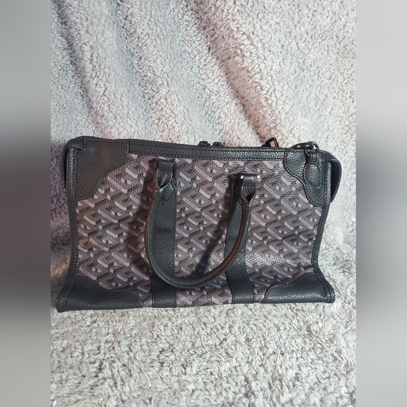 Sprayground 3am Thunderclap Pyramid Mini Duffle - Picture 10 of 13